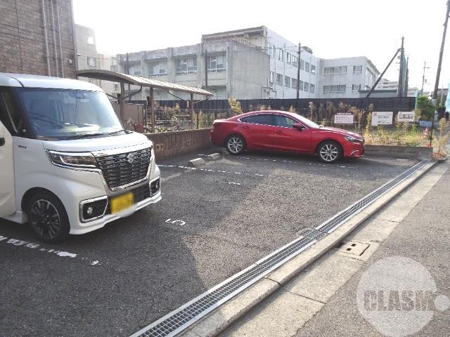21/30 駐車場