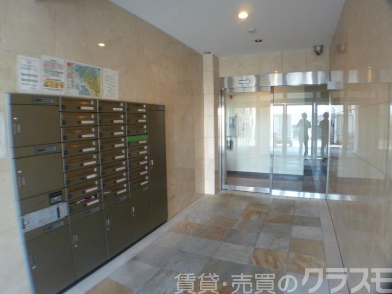 30/30 エントランス