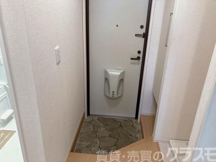 16/30 玄関