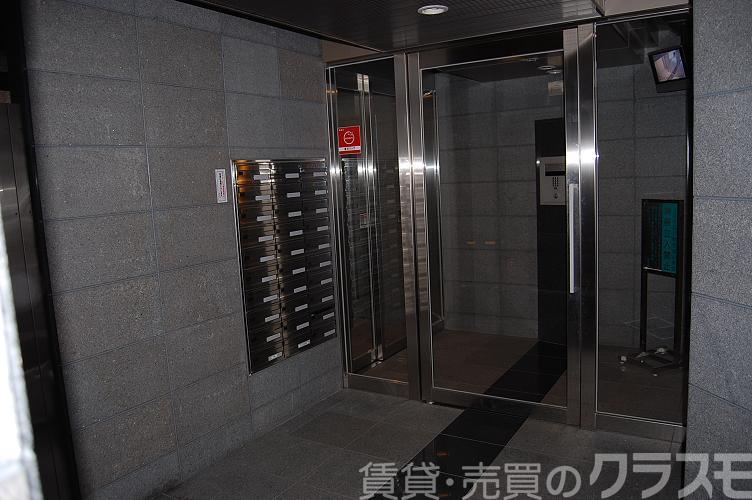 2/4 エントランス