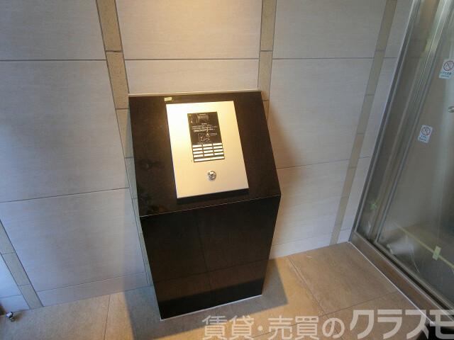 2/2 エントランス