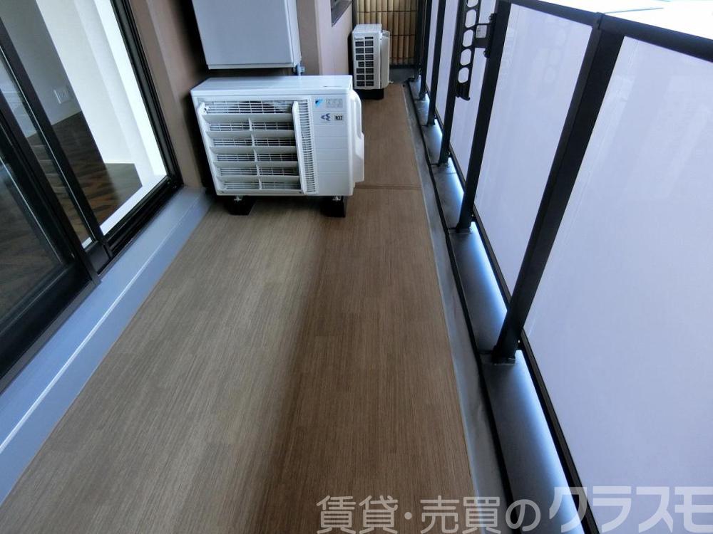 25/30 バルコニー