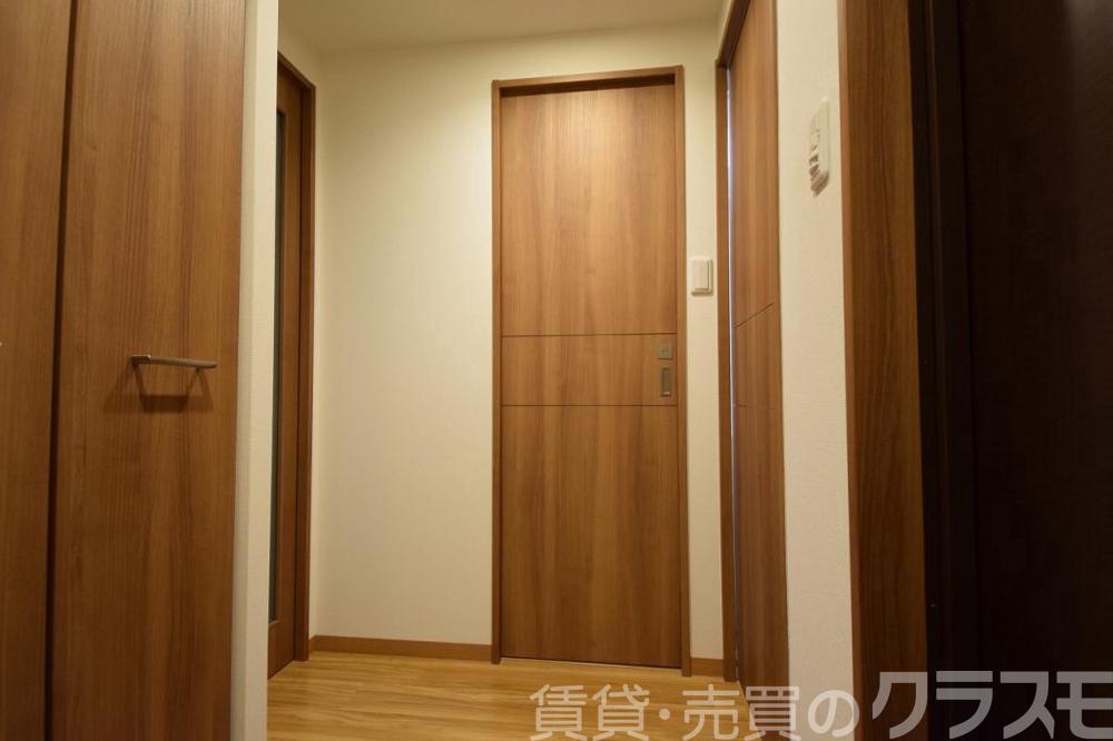 16/30 玄関