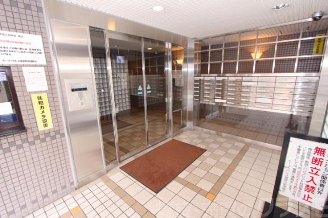 2/4 エントランス