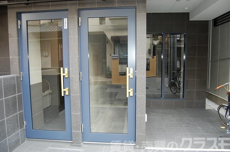 29/30 エントランス