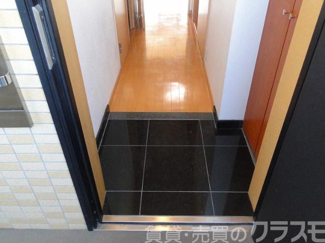 16/30 玄関