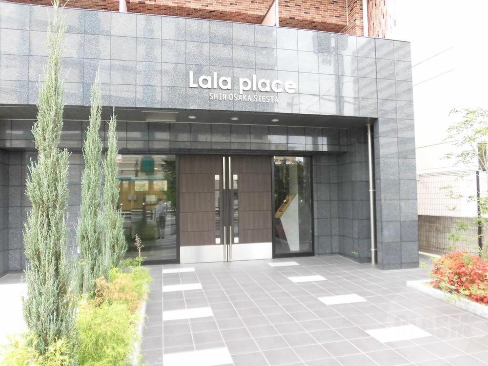 19/23 エントランス