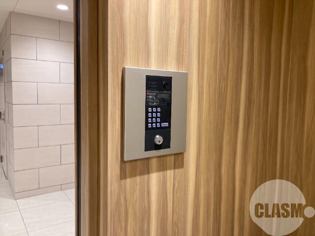 20/26 エントランス