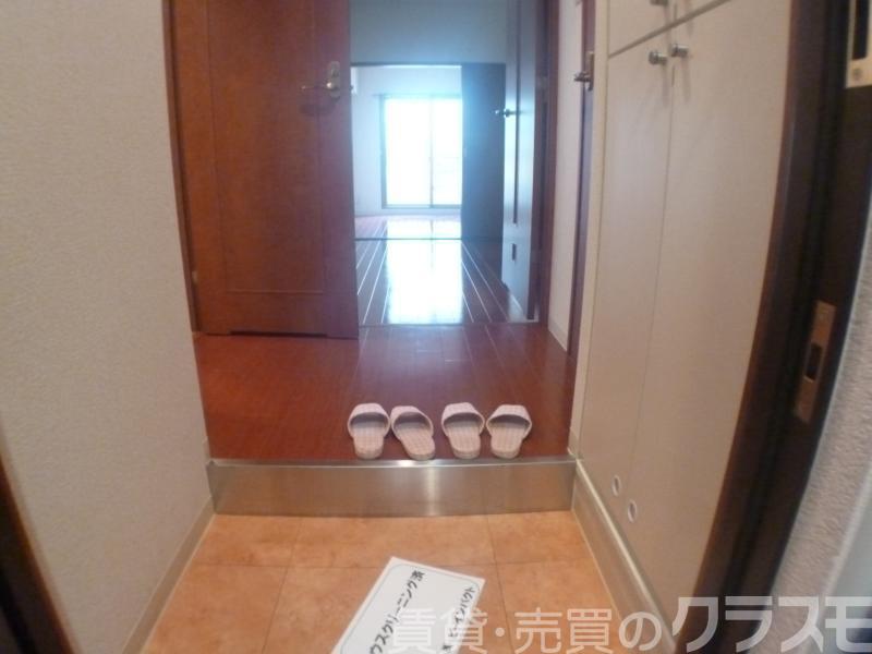 16/30 玄関