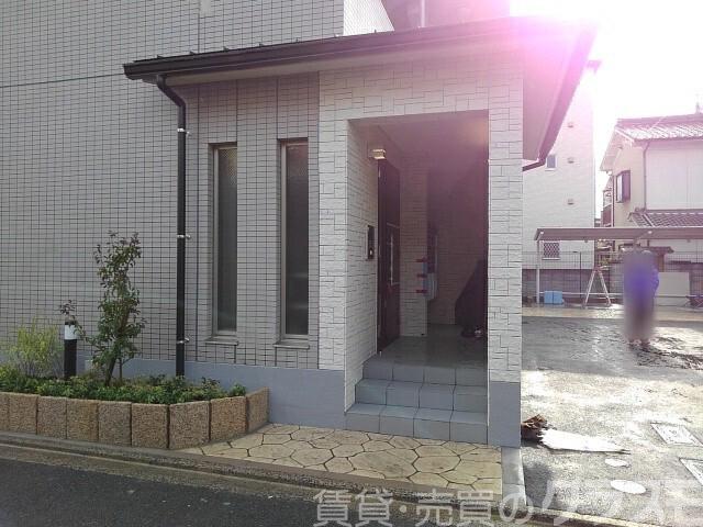 13/26 エントランス