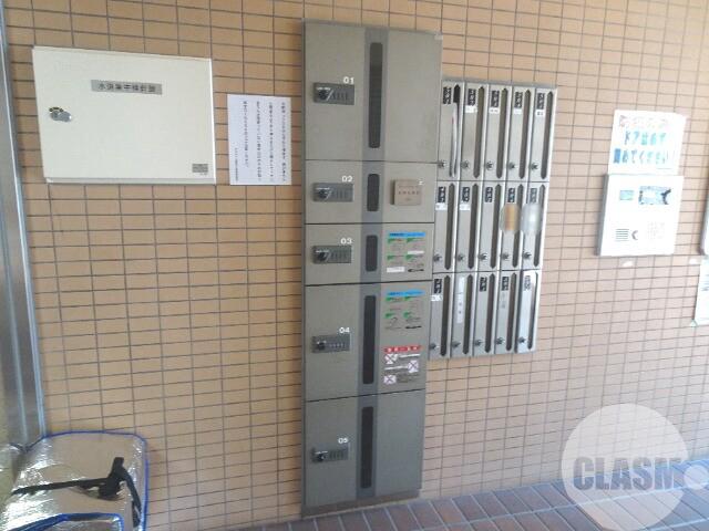 22/28 エントランス