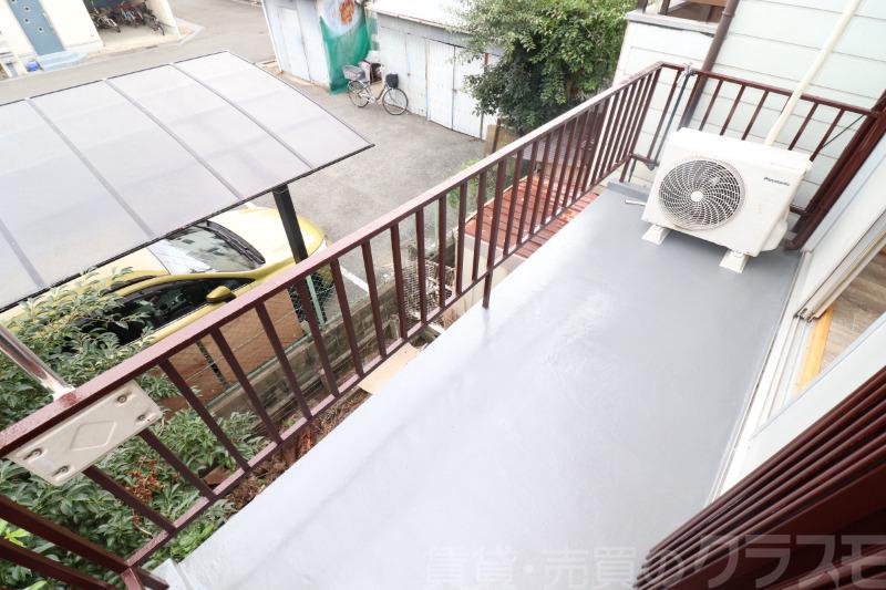 13/18 バルコニー