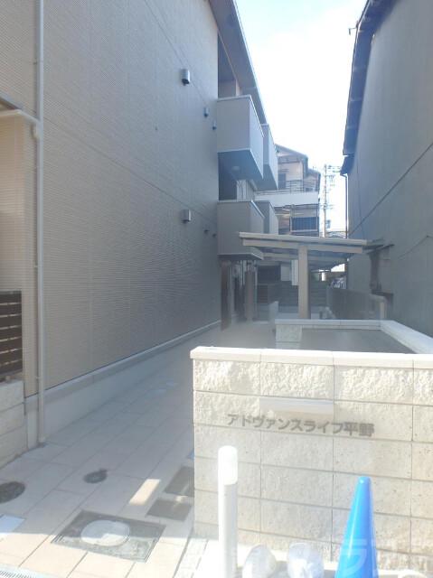 22/30 エントランス