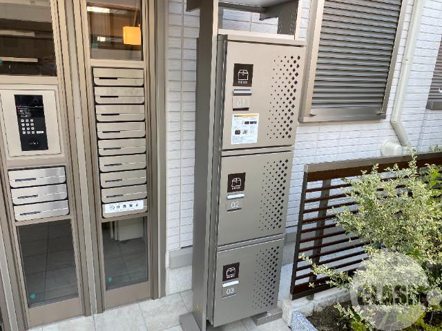 22/27 エントランス