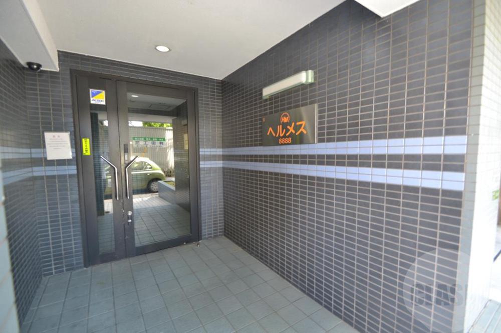 20/28 エントランス