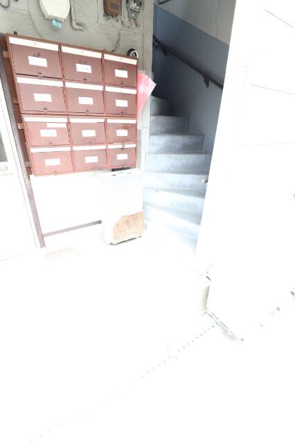 22/30 エントランス