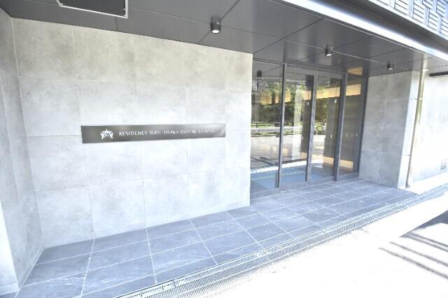 19/23 エントランス