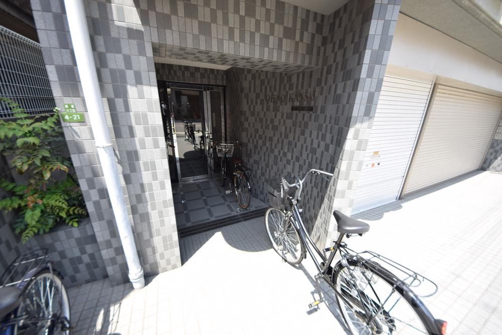 20/29 エントランス