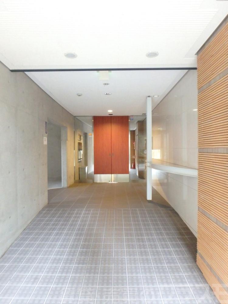 29/30 エントランス