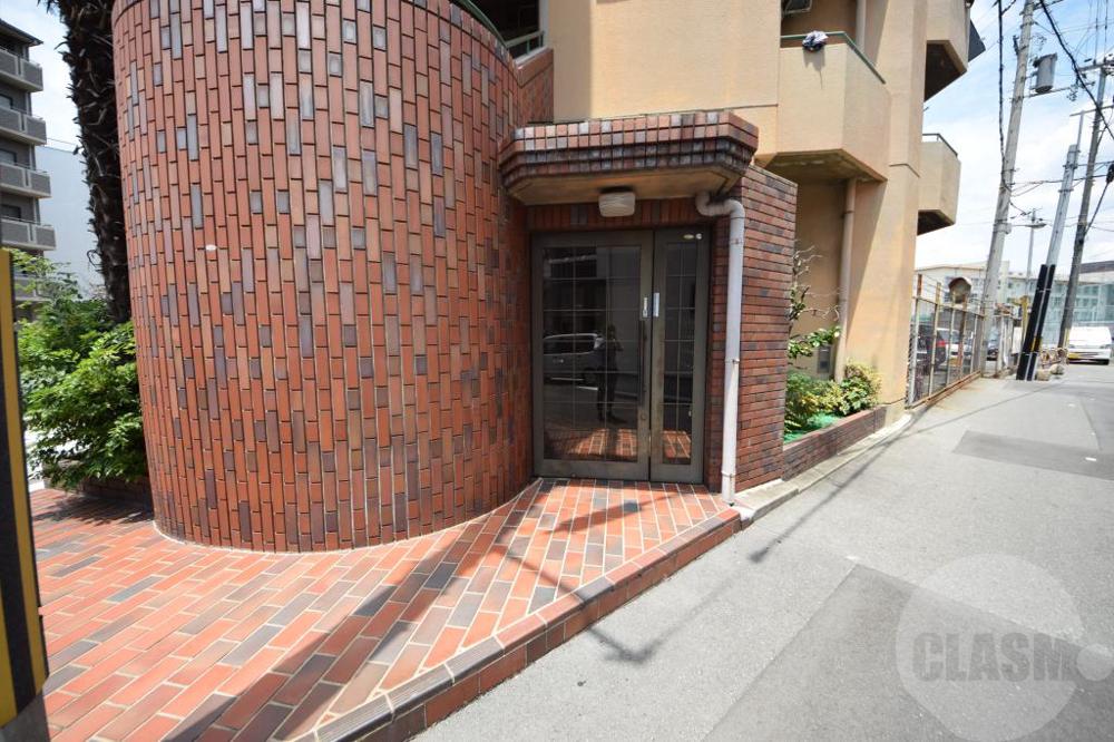 20/29 エントランス