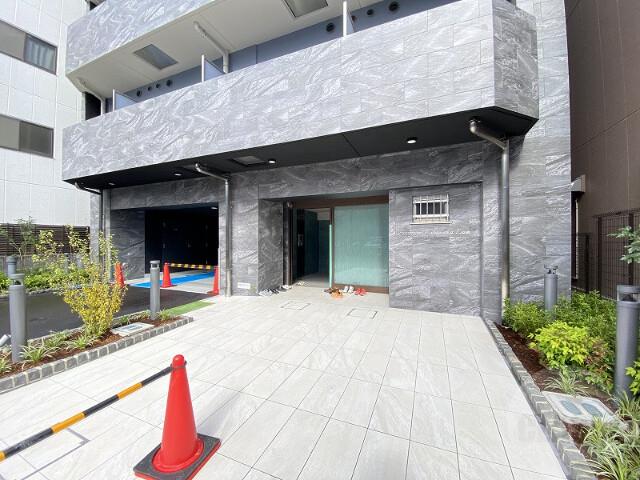 19/25 エントランス