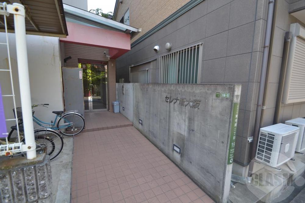 17/25 エントランス