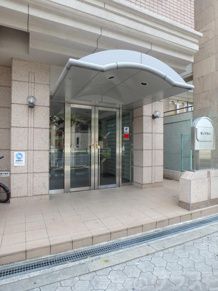 22/29 エントランス