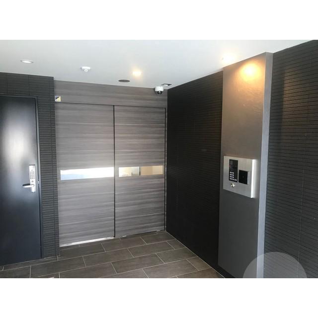 19/27 エントランス