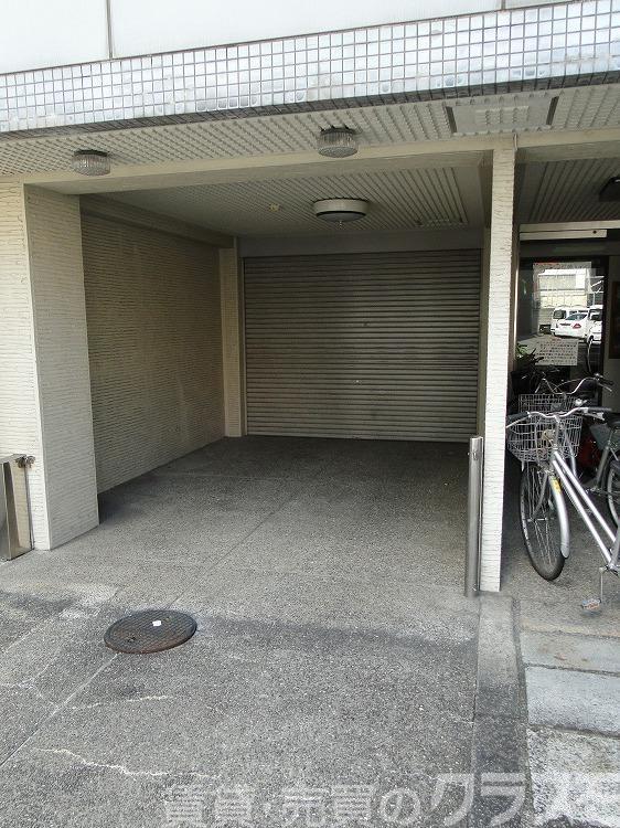 2/4 エントランス