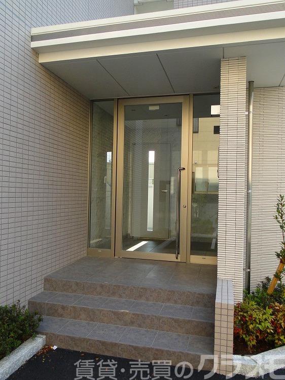 30/30 エントランス