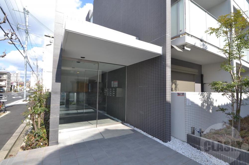 21/28 エントランス