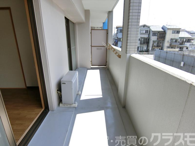 23/30 バルコニー