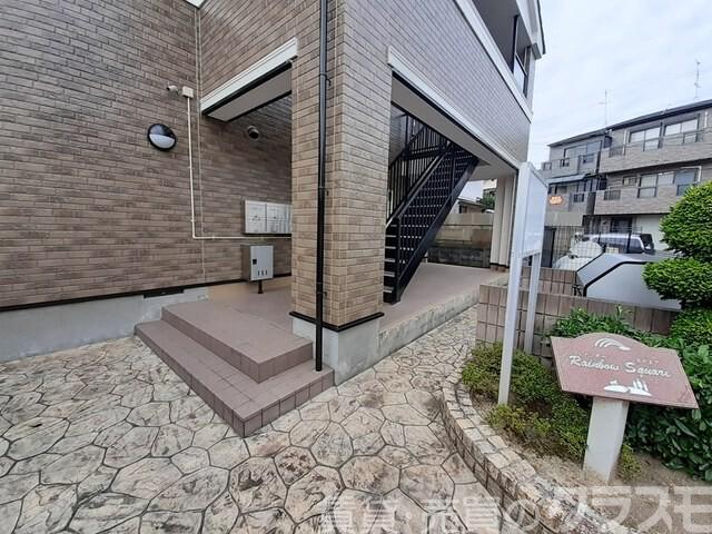 2/4 エントランス