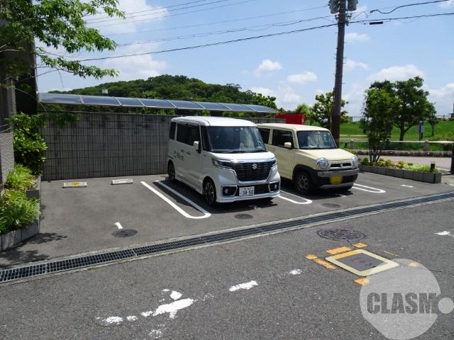 22/30 駐車場