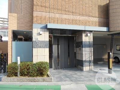 26/30 エントランス