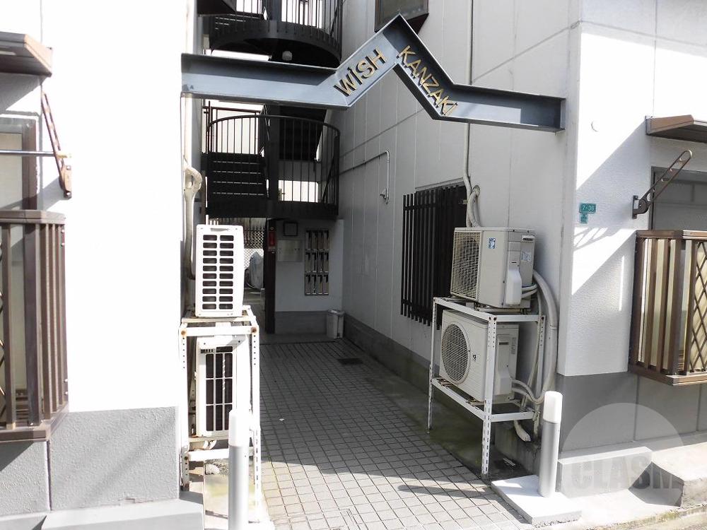 21/28 エントランス