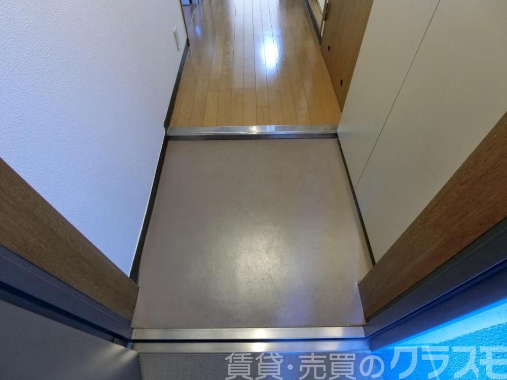 14/30 玄関