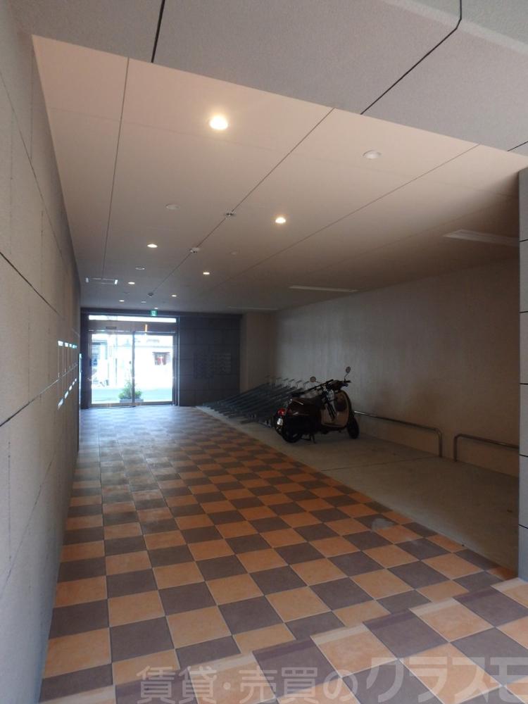 29/30 エントランス