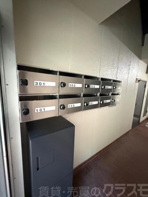 16/17 エントランス