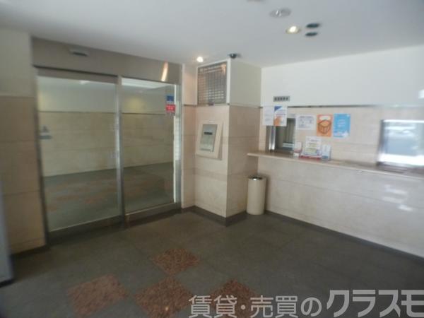 28/30 エントランス