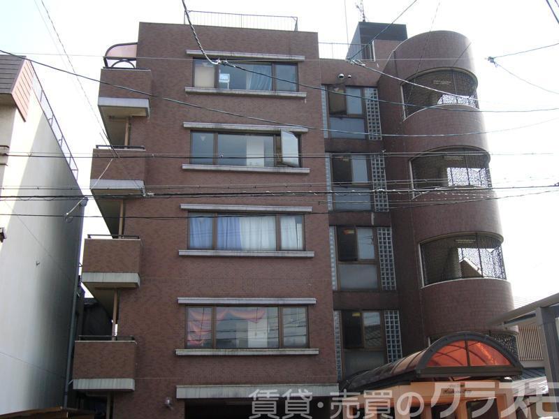 2/2 エントランス