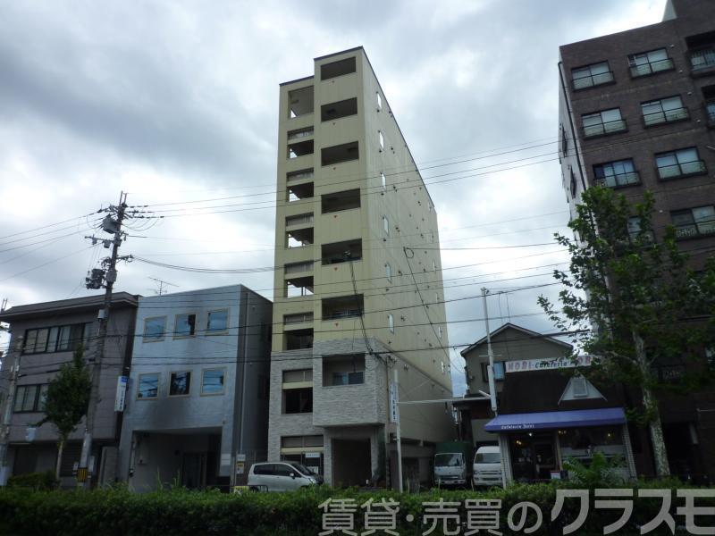 30/30 エントランス