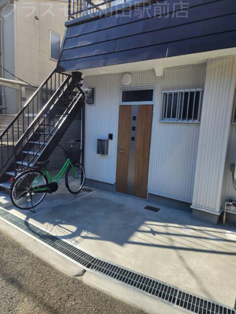 22/26 エントランス