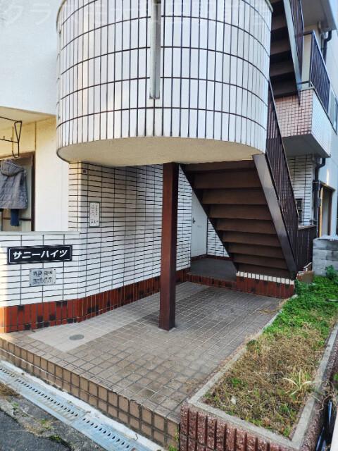 18/22 エントランス