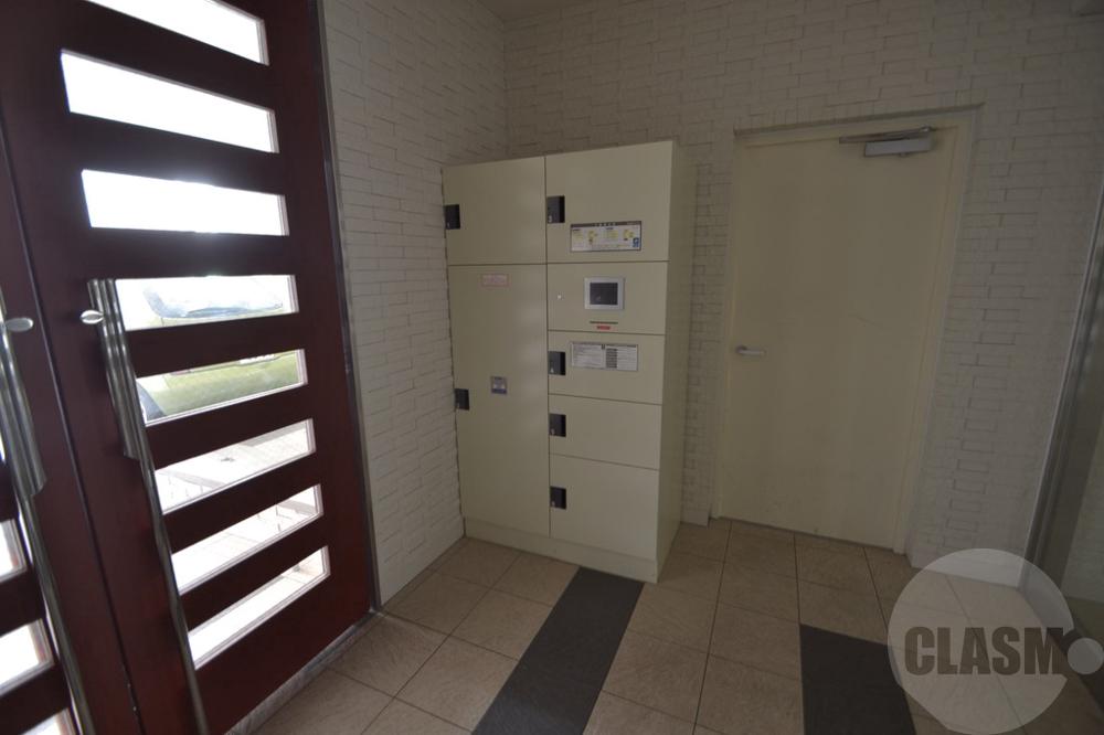 21/30 エントランス