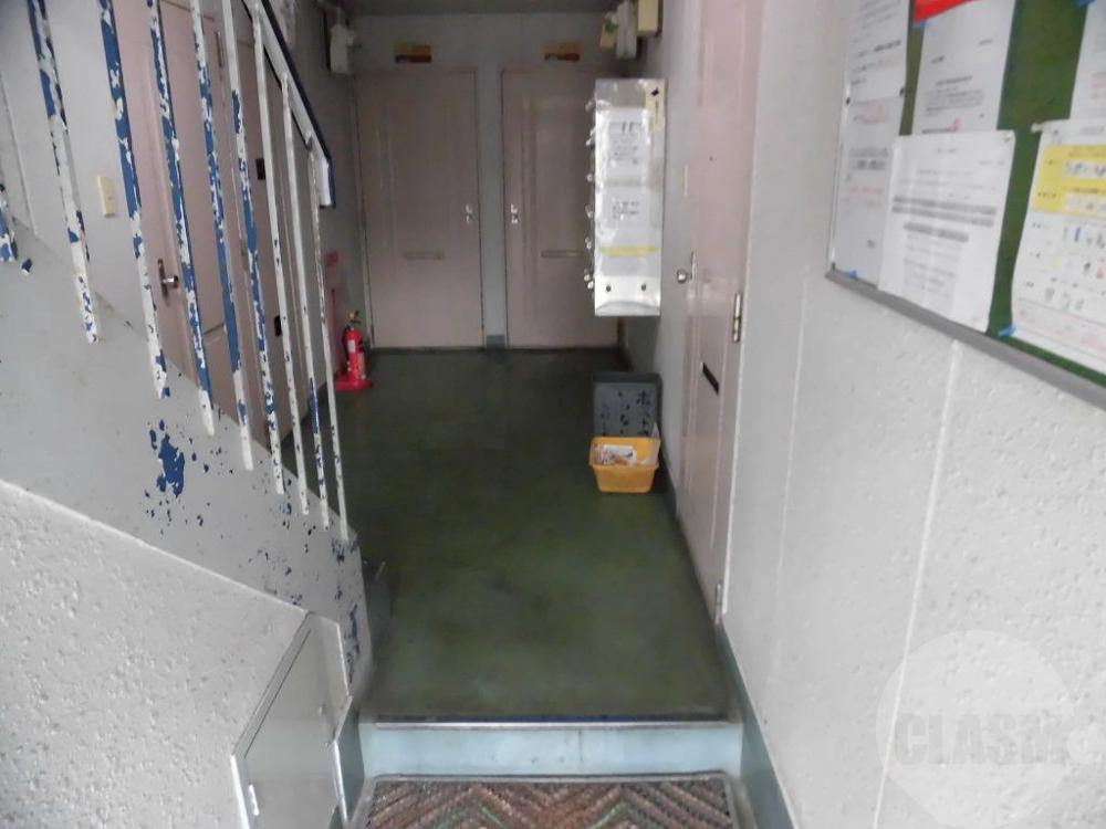 17/18 エントランス