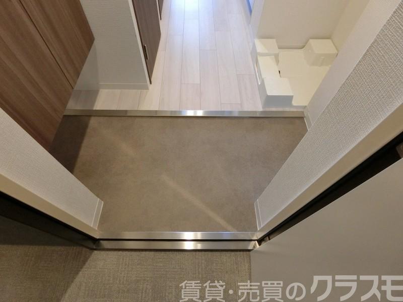 17/30 玄関
