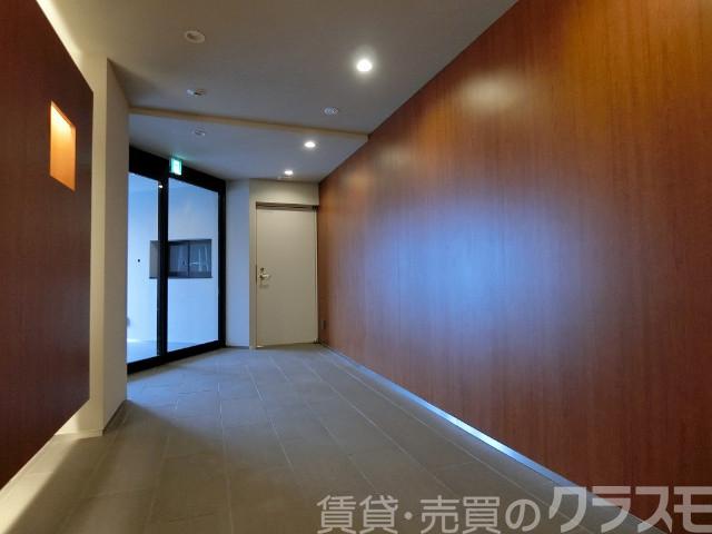 30/30 エントランス