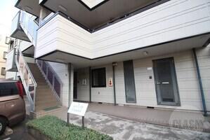 17/22 エントランス