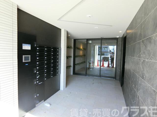 2/4 エントランス